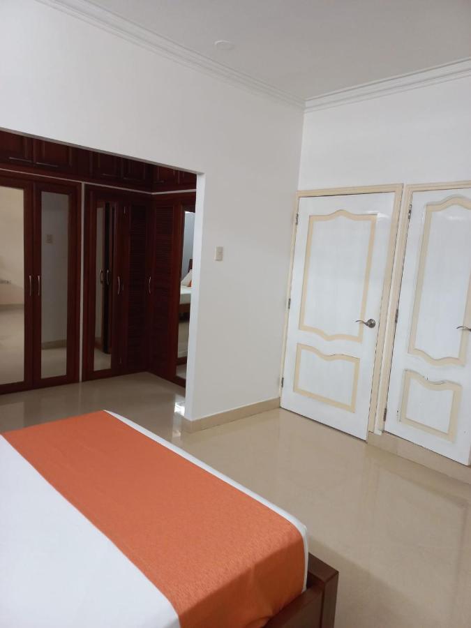 Departamentos Marcecilia De 2 Y 3 Habitaciones En El Centro De Manta Extérieur photo